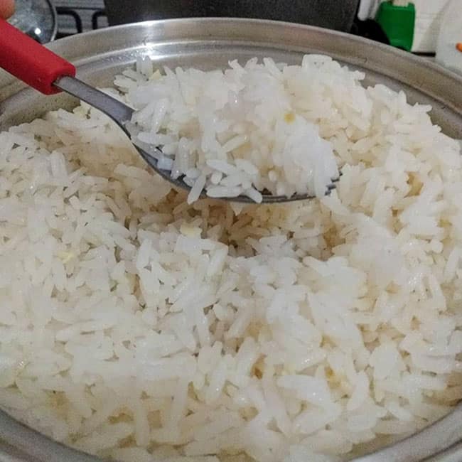 Se você quer aprender a fazer arroz branco soltinho, essa receita vai te ajudar.