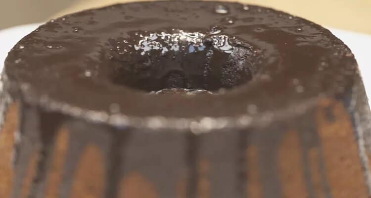 Bolo na Air Fryer: Aprenda como fazer um delicioso bolo de chocolate