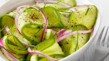 salada de pepino saudável e fácil de fazer