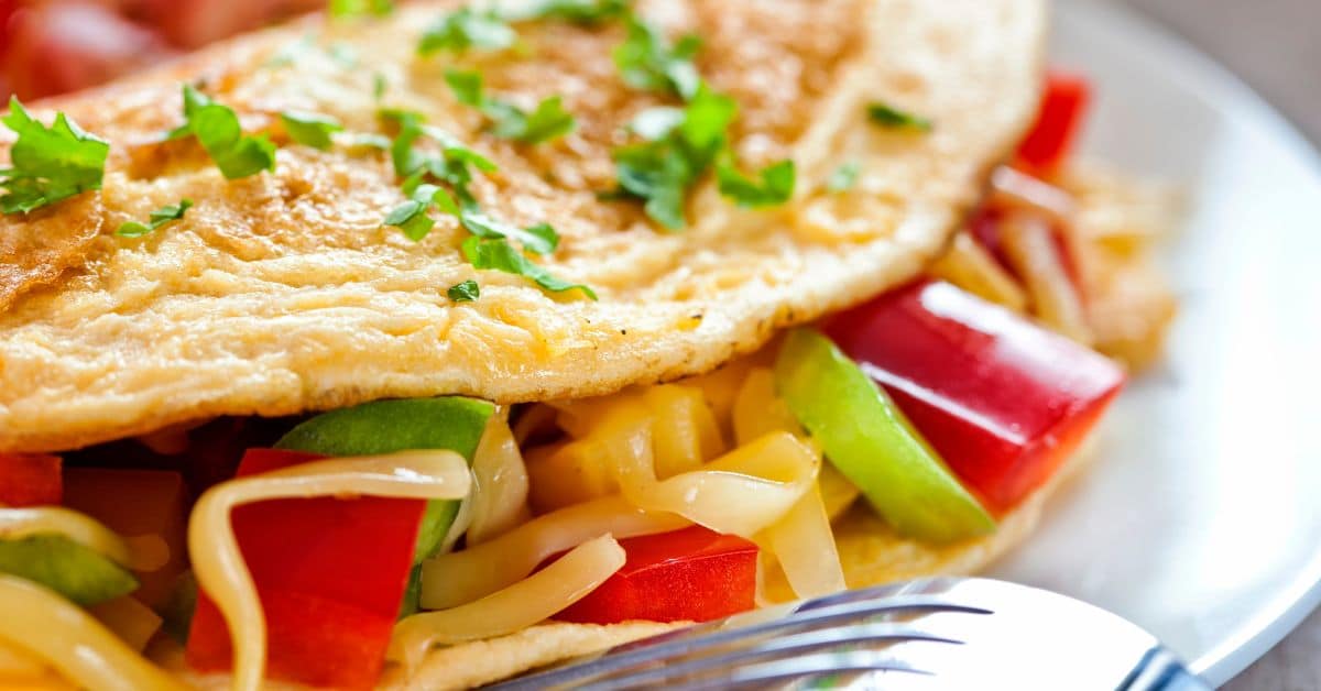 Omelete colorido maravilhoso para as manhãs