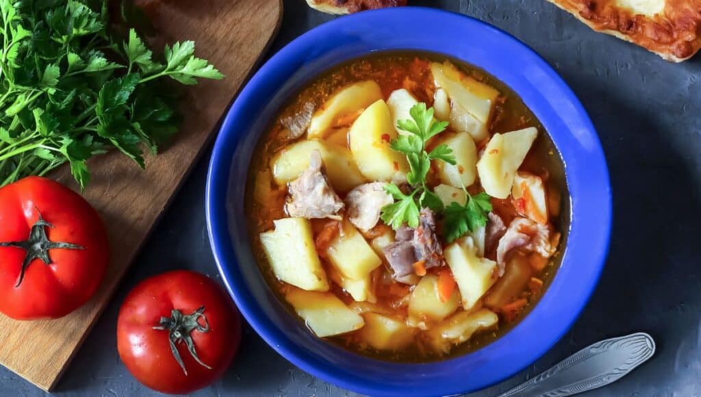 Sopa de Carnes com Batatas rápida e deliciosa aprenda já