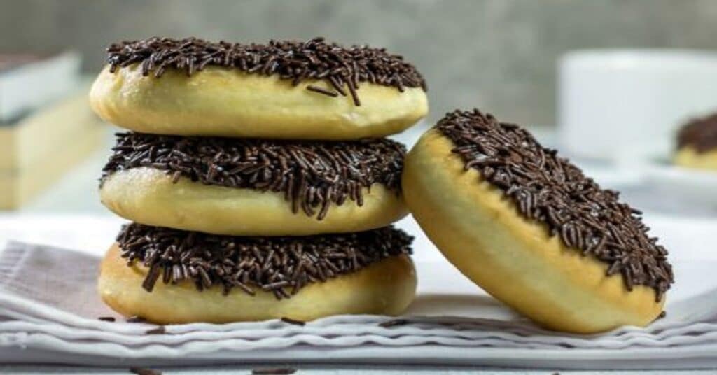 donuts americano com massa fofinha e cobertura saborosa