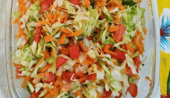 Salada de Repolho fácil de fazer e deliciosa receita