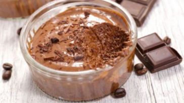 Mousse de Chocolate cremoso uma delicia de receita aprenda já