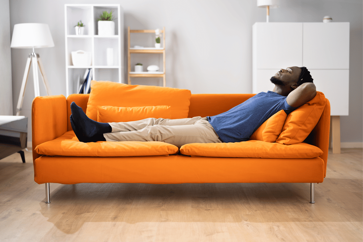 Como limpar sofá de tecido: Conheça as melhores formas