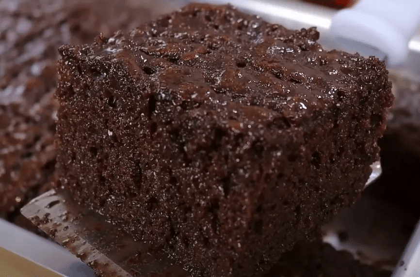 Bolo de Chocolate Molhadinho: Receita Fácil e Deliciosa